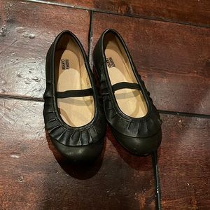 Black dress shoes size 9 toddler